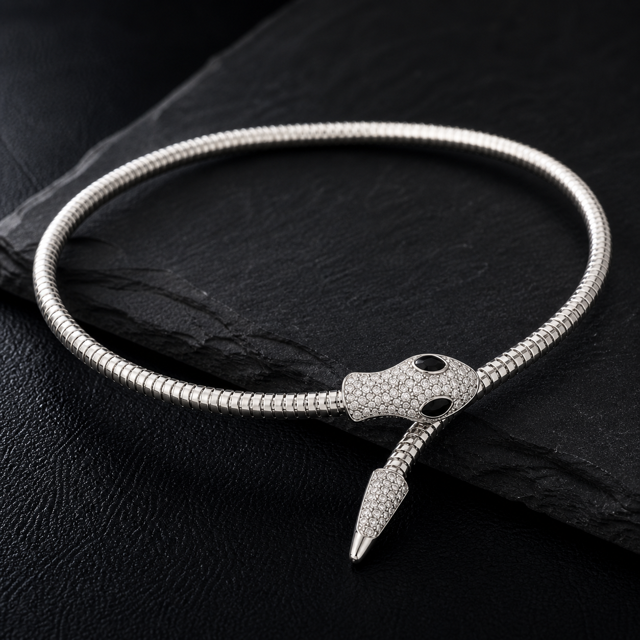 Serpentina Noir Necklace